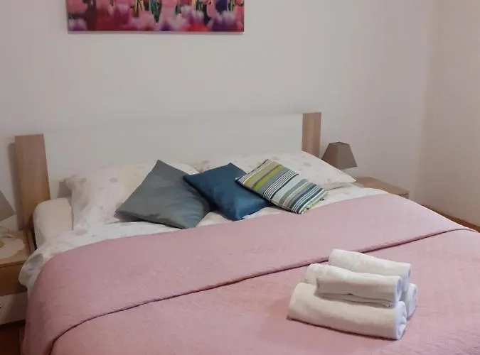 Novacic Πανσιόν 3*